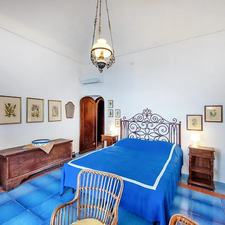 Paradiso With Incredible Sea View Holiday home